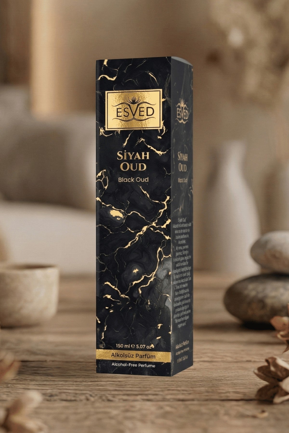 Siyah Oud Kokusu Alkolsüz Parfüm 150 ml.